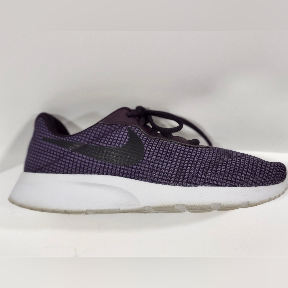 Nike Womens Revolution Purple Athletic Shoes Size 9
